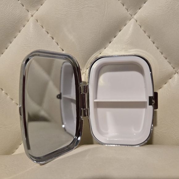 Scion FRS 2 Compartment Ear Ring Case ~ Handmade Boutique - Picture 2 of 5